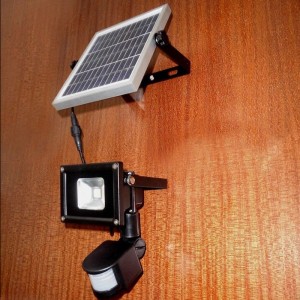 Lampu Taman Tenaga Surya, Lampu Sorot Sensor Gerak Tenaga Surya,LT 1038_1